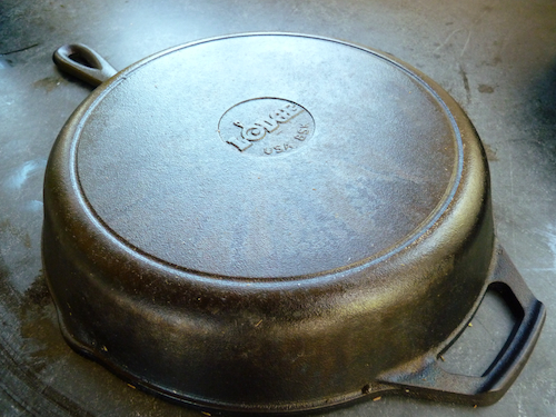 4 Ways to Clean Lodge Cast Iron - wikiHow Life
