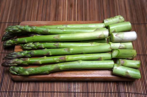 trimming asparagus