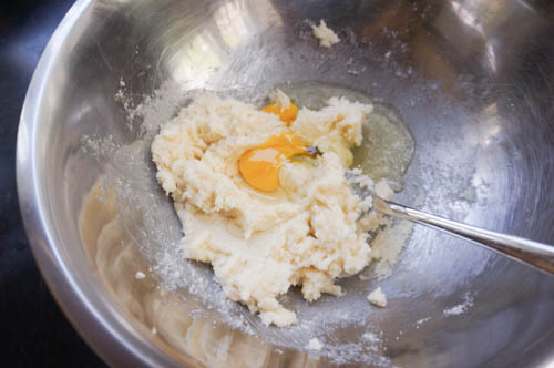 creaming butter sugar eggs