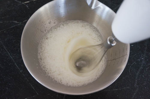 foaming egg whites